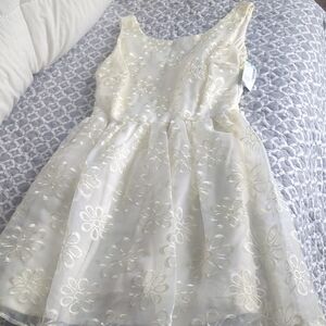 Simons Cream Floral Formal Dress
